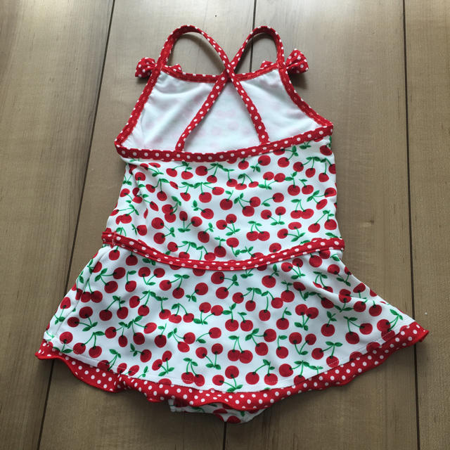 かわいいさくらんぼとリボンの水着 キッズ/ベビー/マタニティのキッズ服女の子用(90cm~)(水着)の商品写真