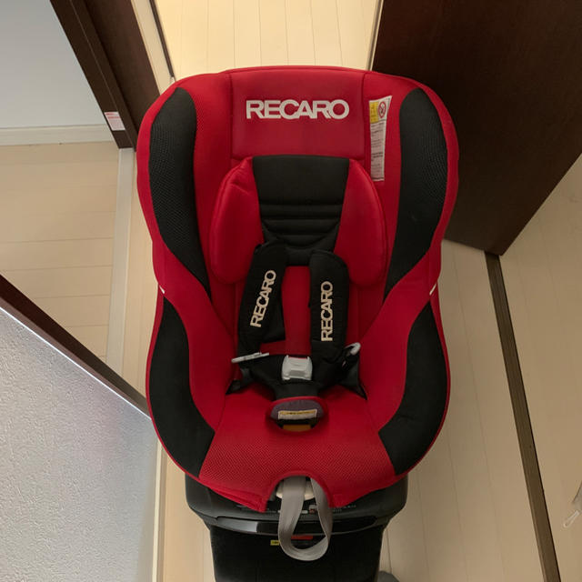 RECARO(レカロ)のRECARO チャイルドシート キッズ/ベビー/マタニティの外出/移動用品(自動車用チャイルドシート本体)の商品写真