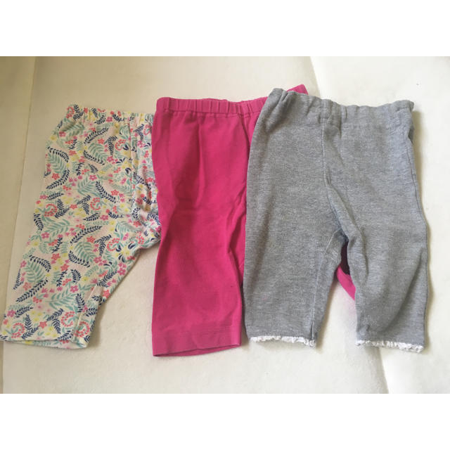 UNIQLO(ユニクロ)の半ズボン 3枚セット キッズ/ベビー/マタニティのベビー服(~85cm)(パンツ)の商品写真