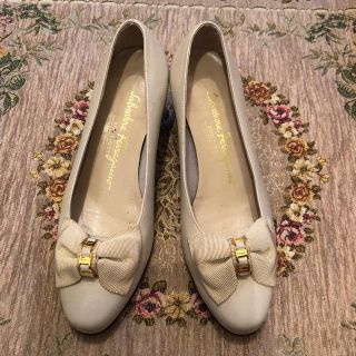 フェラガモ(Ferragamo)のフェラガモ パンプス 春にぴったり！(ハイヒール/パンプス)