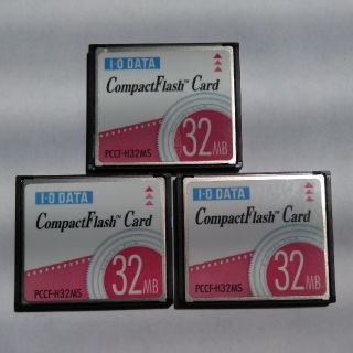 アイオーデータ(IODATA)のコンパクトフラッシュメモリー32MB 3枚(PC周辺機器)