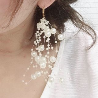 パールシャワー  ピアス/イヤリング(ピアス)