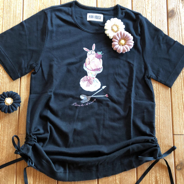 PINK HOUSE(ピンクハウス)のスイーツうさぎさんＴシャツ🍧🐰たくし上げ付き🍓 レディースのトップス(Tシャツ(半袖/袖なし))の商品写真