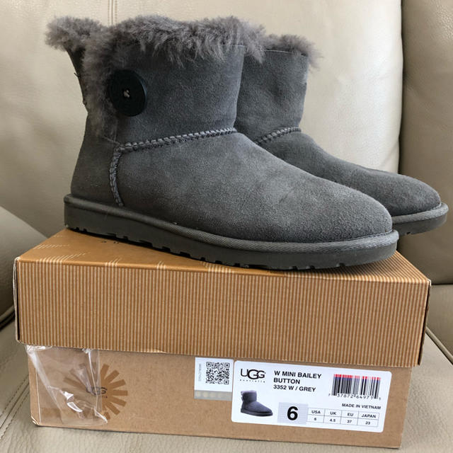 新品未使用UGG