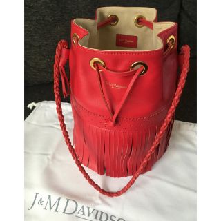 ジェイアンドエムデヴィッドソン(J&M DAVIDSON)のJ&M davidson カーニバルL チェリーレッド 美品(ショルダーバッグ)