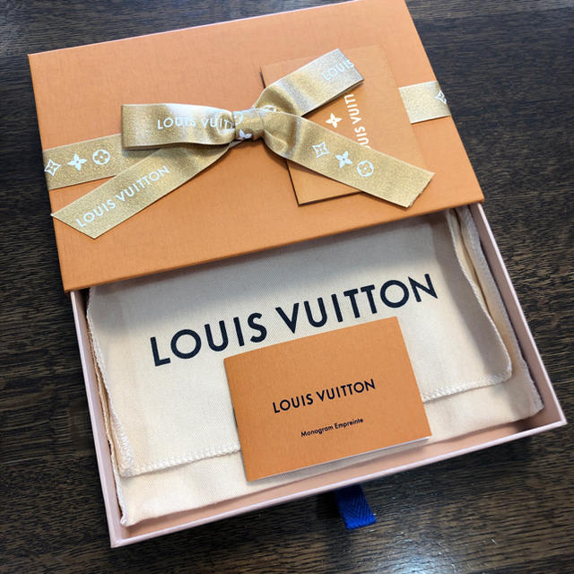 LOUIS VUITTON(ルイヴィトン)のLOUIS VUITTON クリスマス限定 空箱 2個セット レディースのバッグ(ショップ袋)の商品写真