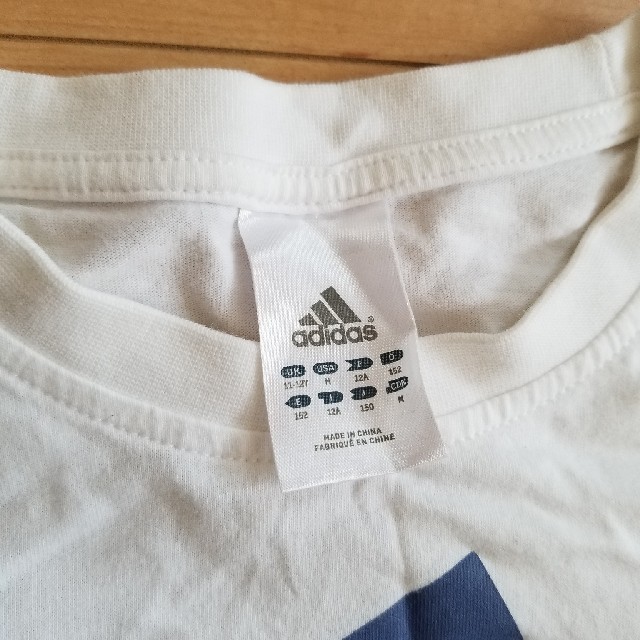 adidas(アディダス)の150㎝　白T adidas キッズ/ベビー/マタニティのキッズ服男の子用(90cm~)(Tシャツ/カットソー)の商品写真