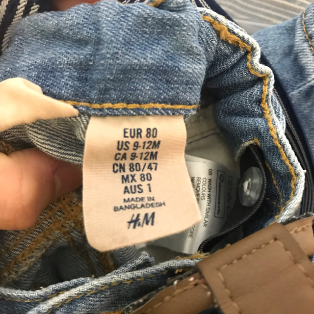 H&M(エイチアンドエム)のデニムハーパン キッズ/ベビー/マタニティのベビー服(~85cm)(パンツ)の商品写真