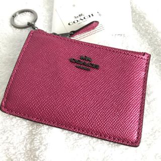 コーチ(COACH)の新品COACH キーリング付きパスケース メタルピンク(名刺入れ/定期入れ)