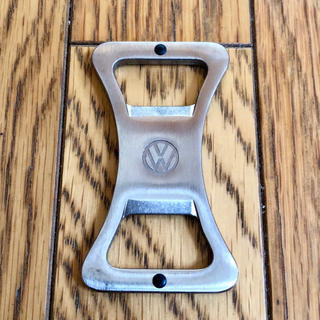 フォルクスワーゲン(Volkswagen)の【純正】Volkswagen ロゴ 栓抜き(収納/キッチン雑貨)