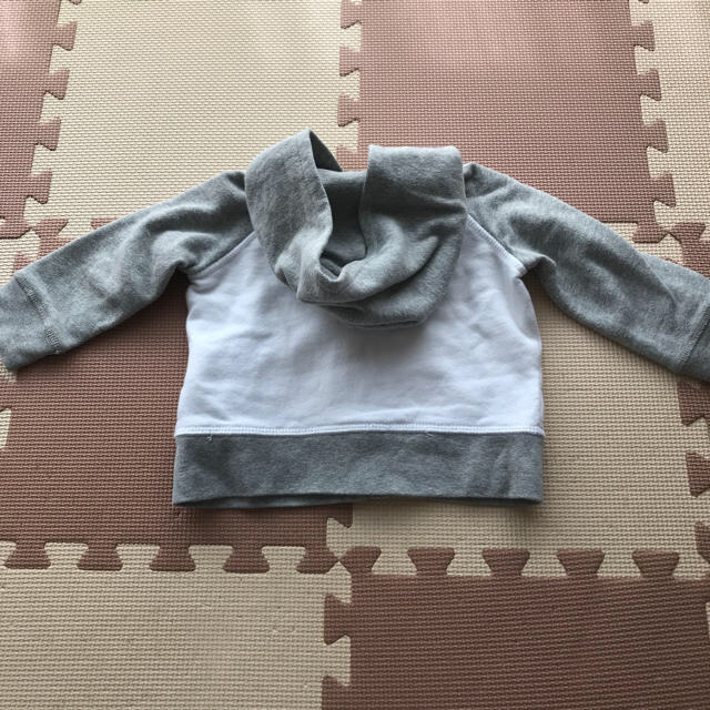 babyGAP(ベビーギャップ)のパーカー 長袖 ベビー キッズ/ベビー/マタニティのベビー服(~85cm)(その他)の商品写真