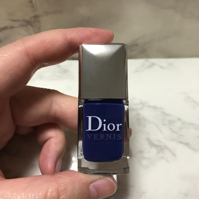 Dior(ディオール)の【未使用】ディオールヴェルニ #607 ブルーデニム コスメ/美容のネイル(マニキュア)の商品写真