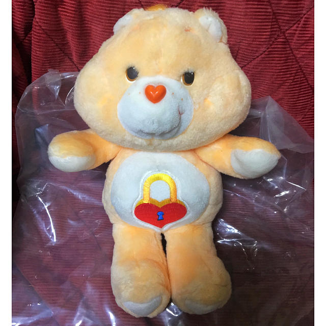 CareBears(ケアベア)のケアベア オレンジハートロック シークレットベア エンタメ/ホビーのおもちゃ/ぬいぐるみ(ぬいぐるみ)の商品写真