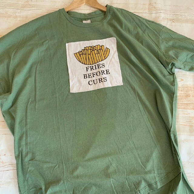 PUNYUS(プニュズ)の＜ラスト1点＞POTATO　ビッグシルエットＴシャツ（Green） レディースのトップス(Tシャツ(長袖/七分))の商品写真