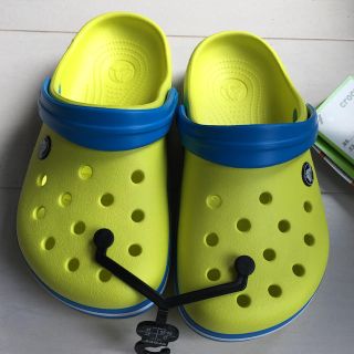 クロックス(crocs)の専用Crocs サンダル 新品(サンダル)