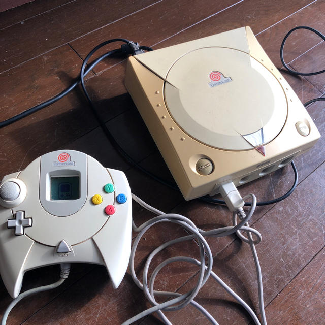 SEGA(セガ)のdreamcast エンタメ/ホビーのゲームソフト/ゲーム機本体(家庭用ゲーム機本体)の商品写真