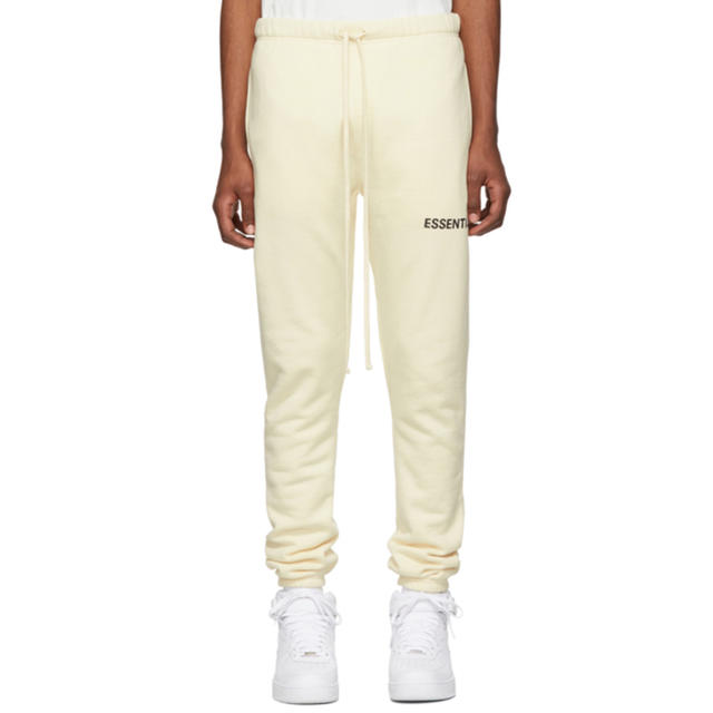 FEAR OF GOD(フィアオブゴッド)のFOG Essentials☆Graphic Sweatpants メンズのパンツ(ワークパンツ/カーゴパンツ)の商品写真