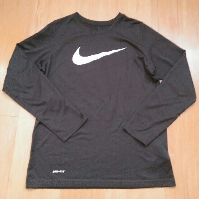 NIKE(ナイキ)のナイキ　ロンT　ジュニア160㎝ キッズ/ベビー/マタニティのキッズ服男の子用(90cm~)(Tシャツ/カットソー)の商品写真