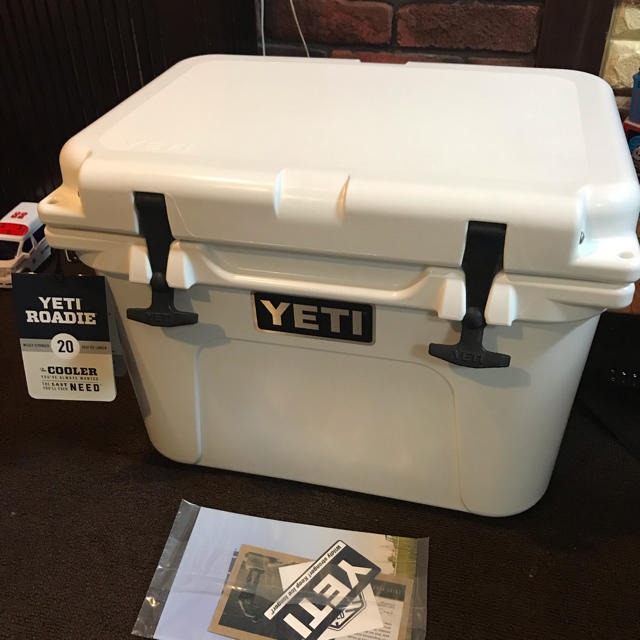 YETI クーラーボックス Roadie20 の通販 by ryo0313's shop｜ラクマ