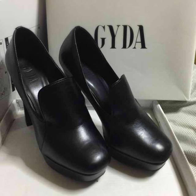 GYDA(ジェイダ)のGYDA スクウェアパンプス レディースの靴/シューズ(ハイヒール/パンプス)の商品写真