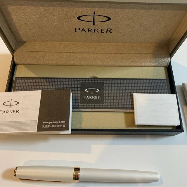 Parker(パーカー)のパーカー PARKER ソネット プレミアム パールPGT 万年筆 インテリア/住まい/日用品の文房具(ペン/マーカー)の商品写真