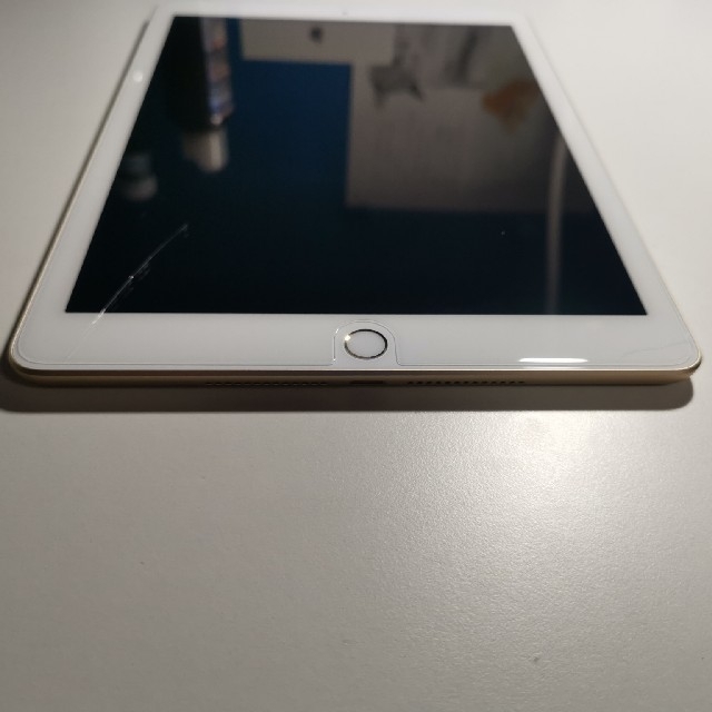 iPad5　128GB　cellular+Wi-Fi　Simフリー　GOLD 2