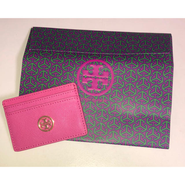 Tory Burch(トリーバーチ)のTORY BURCH パスケース 新品 未使用 レディースのファッション小物(パスケース/IDカードホルダー)の商品写真