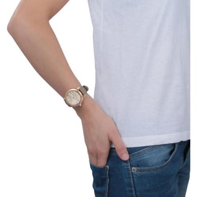Furla(フルラ)の新品 フルラ 腕時計 レディース シェル グレーレザー R4251119501 レディースのファッション小物(腕時計)の商品写真