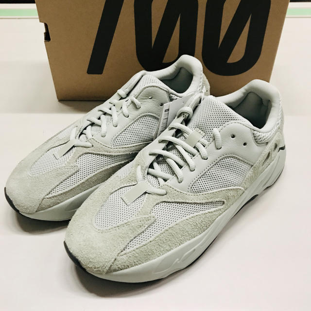 adidas(アディダス)の【新品未使用】adidas yeezy boost 700 salt メンズの靴/シューズ(スニーカー)の商品写真