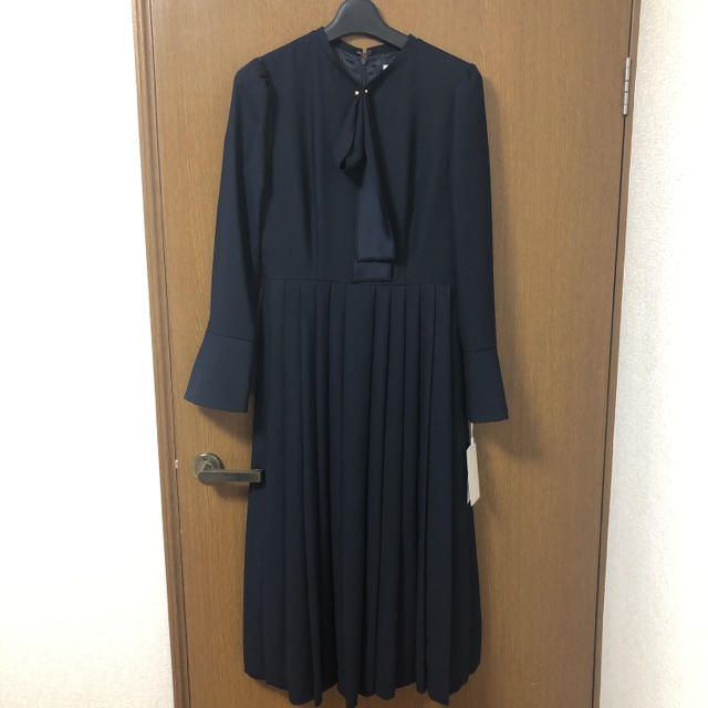 ひざ丈ワンピース新品♡CELFORD プリーツワンピース