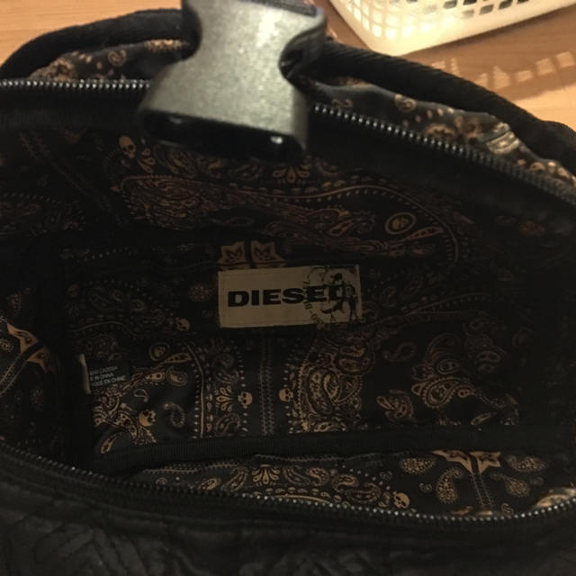 DIESEL(ディーゼル)のディーゼル ボディーバック  黒 メンズのバッグ(ウエストポーチ)の商品写真