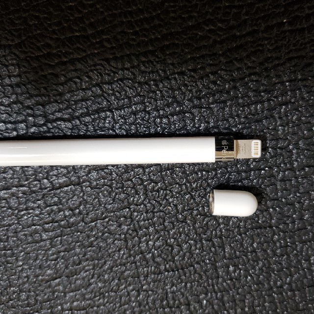 Apple(アップル)のapple pencil 第１世代 A1603 MK0C2J/A  スマホ/家電/カメラのPC/タブレット(タブレット)の商品写真