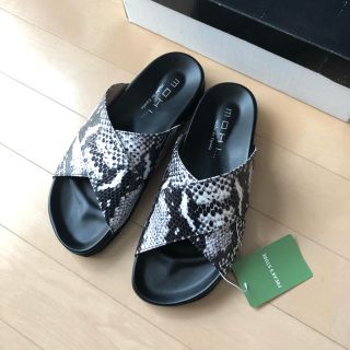 タグ有り新品⭐️18SS／定価14904円／MOHI／モヒ クロスサンダル／37レディース