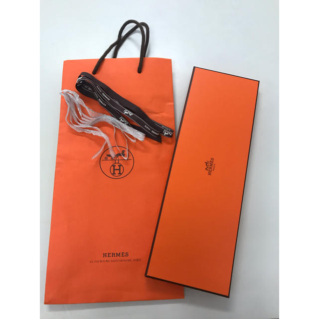 Hermes(エルメス)のエルメス ネクタイ箱 リボン 紙袋 レディースのバッグ(ショップ袋)の商品写真