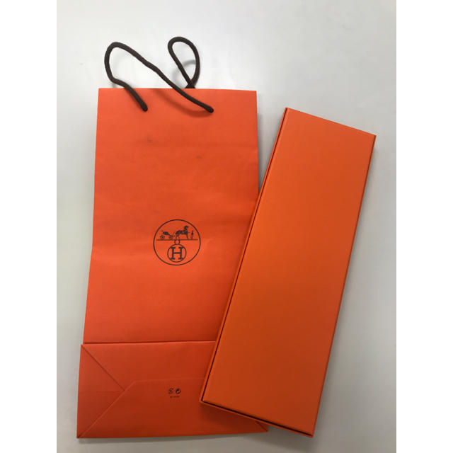 Hermes(エルメス)のエルメス ネクタイ箱 リボン 紙袋 レディースのバッグ(ショップ袋)の商品写真