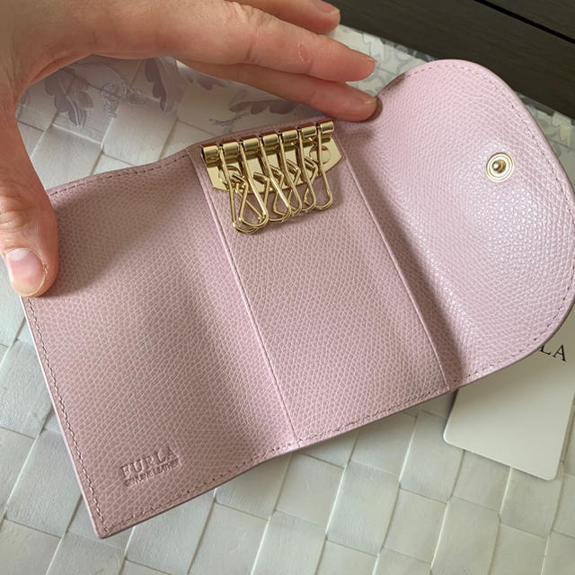 Furla - 未使用 FURLA リボン キーケースの通販 by 只今お休み中 ...