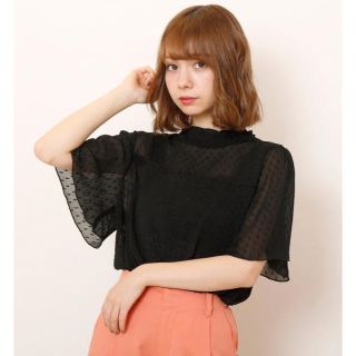 レイカズン(RayCassin)のレイカズン ドット柄シフォントップス(シャツ/ブラウス(半袖/袖なし))