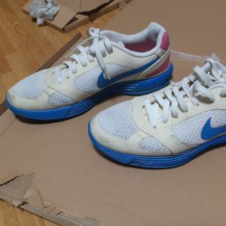 【値下げ】ナイキ NIKE ランニングシューズ(スニーカー)