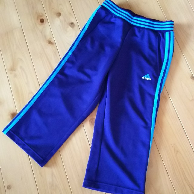 adidas(アディダス)のアディダスハーフパンツ★size150 キッズ/ベビー/マタニティのキッズ服男の子用(90cm~)(パンツ/スパッツ)の商品写真