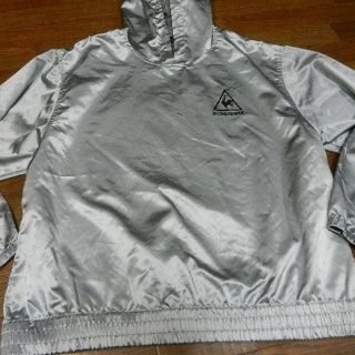 ルコックスポルティフ(le coq sportif)の【良好】【渋い】ルコック！シルバー BIGロゴ プルオーバー　ジャケット(ナイロンジャケット)