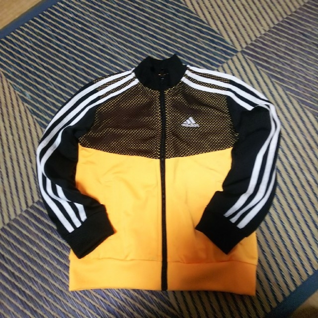 adidas(アディダス)のadidas サッカー ジャージ 120cm 美品 キッズ/ベビー/マタニティのキッズ服男の子用(90cm~)(ジャケット/上着)の商品写真