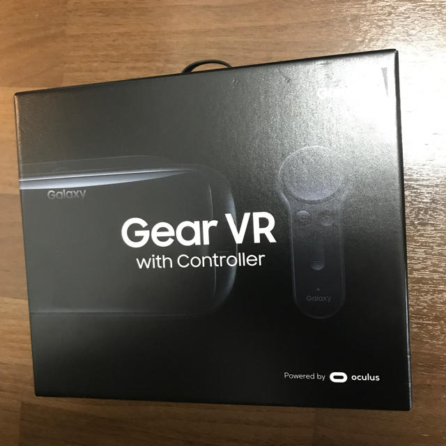 galaxxxy(ギャラクシー)の新品未使用 galaxy gear VR with controller 送料込 スマホ/家電/カメラのスマートフォン/携帯電話(その他)の商品写真