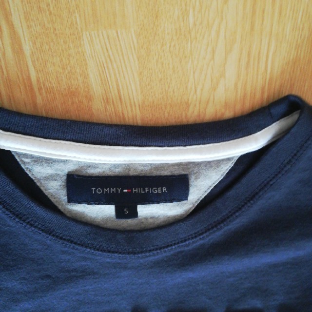 TOMMY HILFIGER(トミーヒルフィガー)のロンT TommyHilfigerサイズSネイビー メンズのトップス(Tシャツ/カットソー(七分/長袖))の商品写真