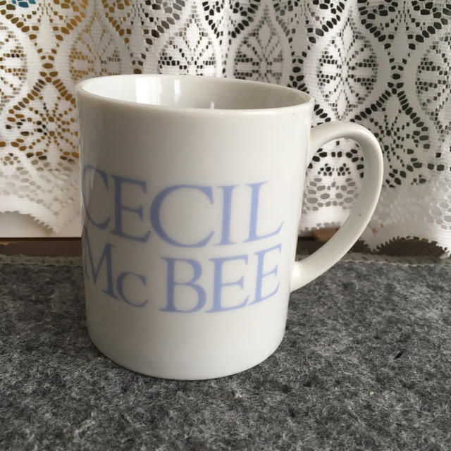 CECIL McBEE(セシルマクビー)の☆セシル☆ロゴ入りマグカップ インテリア/住まい/日用品のキッチン/食器(グラス/カップ)の商品写真