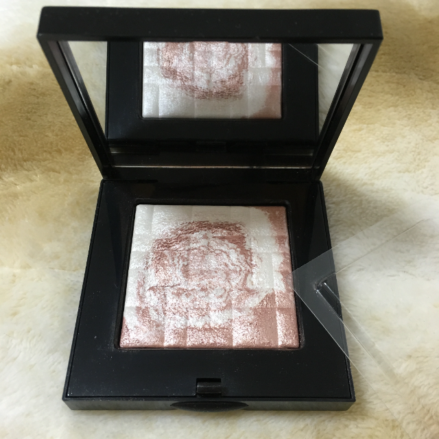 BOBBI BROWN(ボビイブラウン)のBOBBI BROWN ハイライティングパウダー コスメ/美容のベースメイク/化粧品(フェイスパウダー)の商品写真