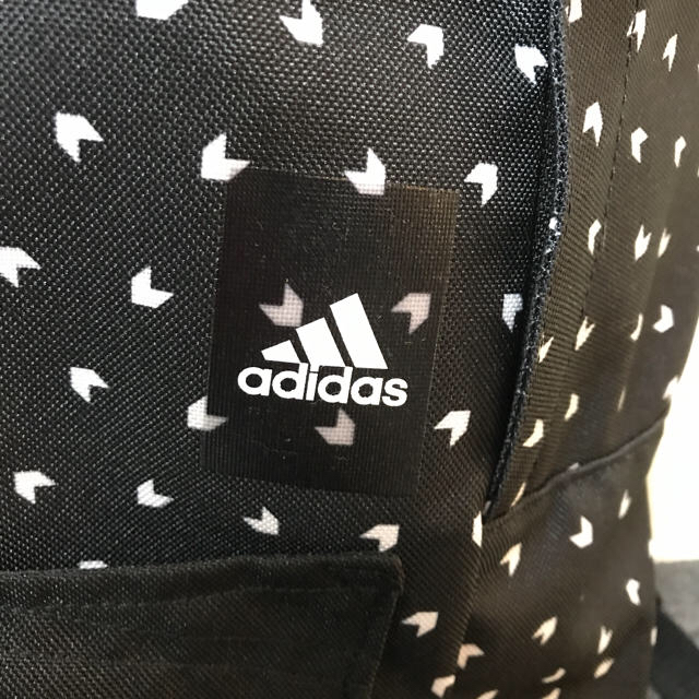 adidas(アディダス)のadidas アディダス レディース キッズ リュック ブラック レディースのバッグ(リュック/バックパック)の商品写真