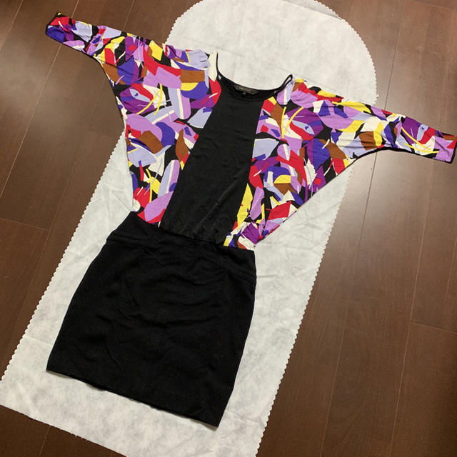 まとめ買い】 BCBGMAXAZRIA - BCBG MAXAZRIA☆ワンピース 美品 ひざ丈 ...