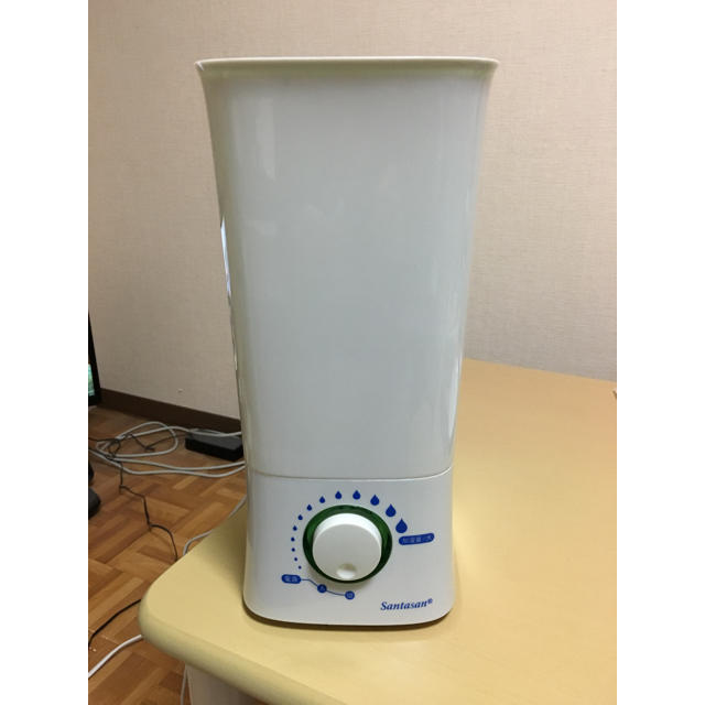 超音波加湿器 スマホ/家電/カメラの生活家電(加湿器/除湿機)の商品写真