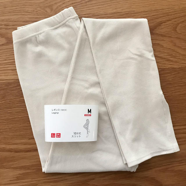 UNIQLO(ユニクロ)の10分丈スリットレギンス【UNIQLO】 レディースのレッグウェア(レギンス/スパッツ)の商品写真