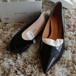 エルフォーブル(ELFORBR)の【美品☆】黒エナメルパンプス　サザビー　ELFORBR完売商品(ハイヒール/パンプス)